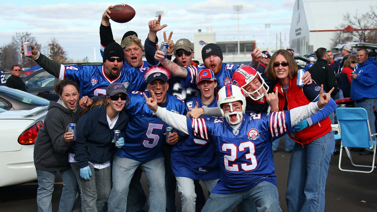 buffalo bills fans jumping on tables 2023｜TikTok Search