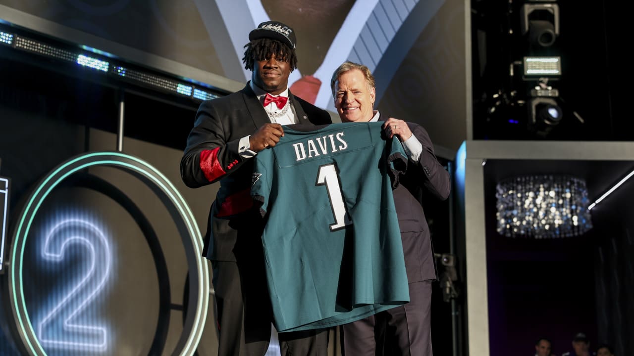 Eagles select DT Jordan Davis with No. 13 pick in 2022 NFL Draft