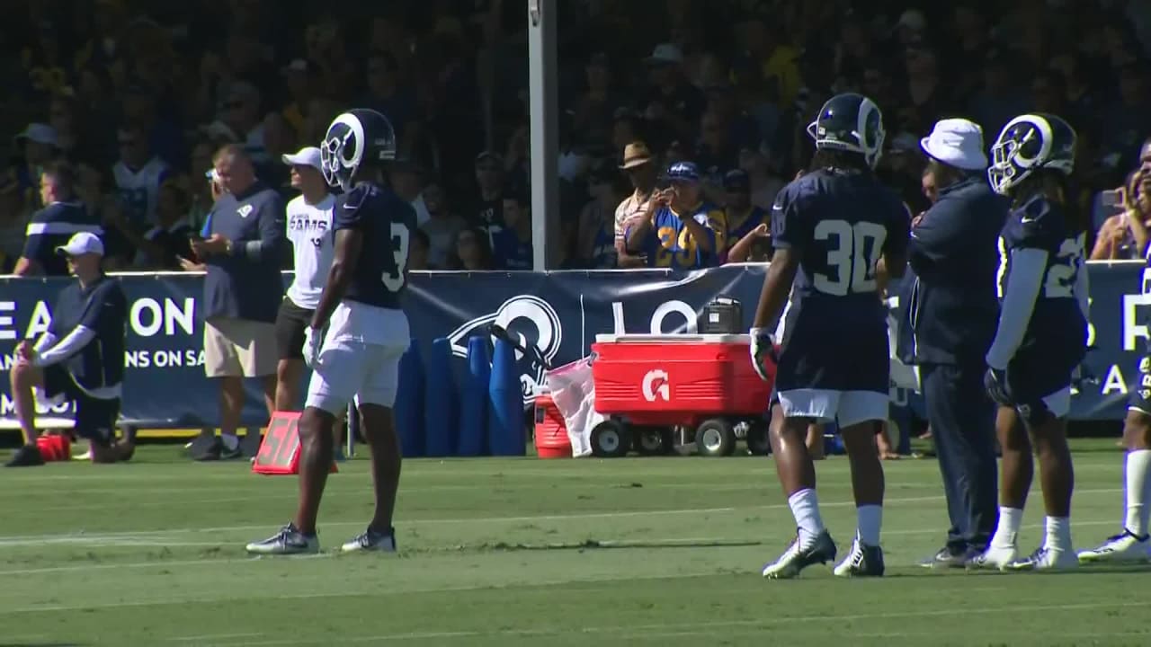 First Look See Los Angeles Rams Running Back Todd Gurley Do Drills At