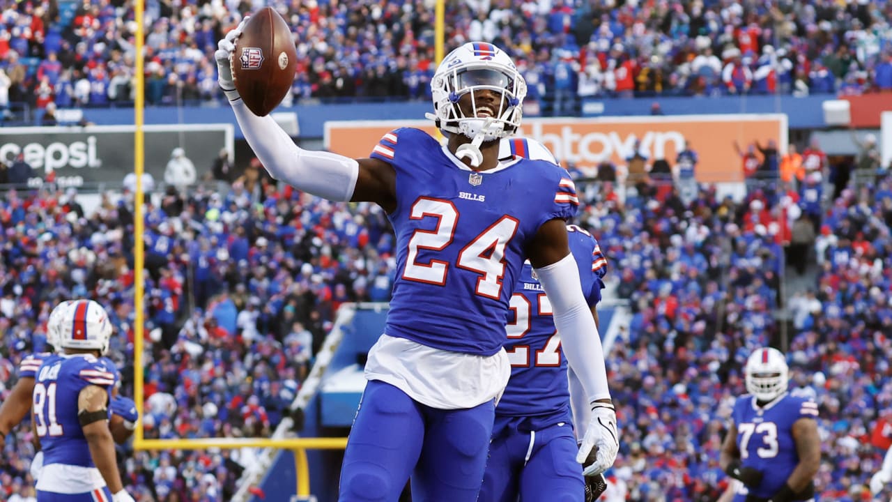 Kaiir Elam keying the QBs shoulders #Bills #Billsmafia