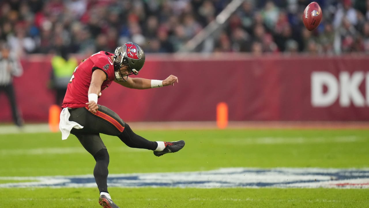 Best punts from Seattle Seahawks punter Michael Dickson and Tampa Bay
