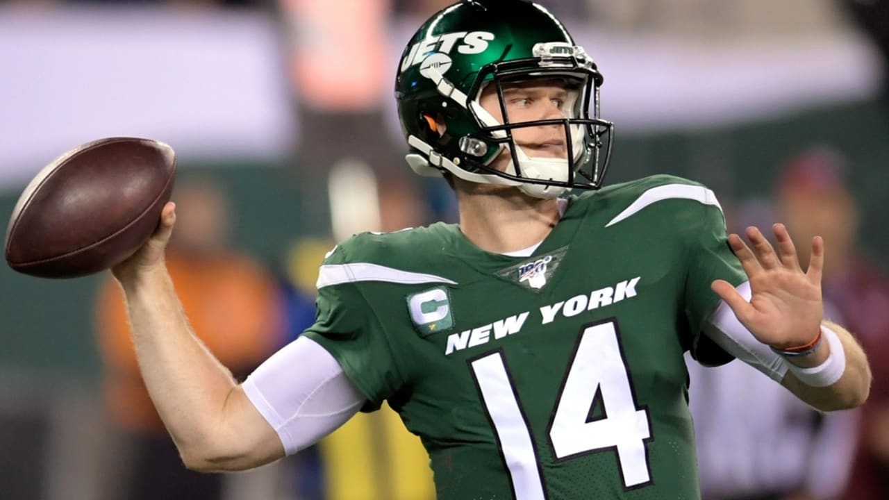 darnold-191024-sl.jpg
