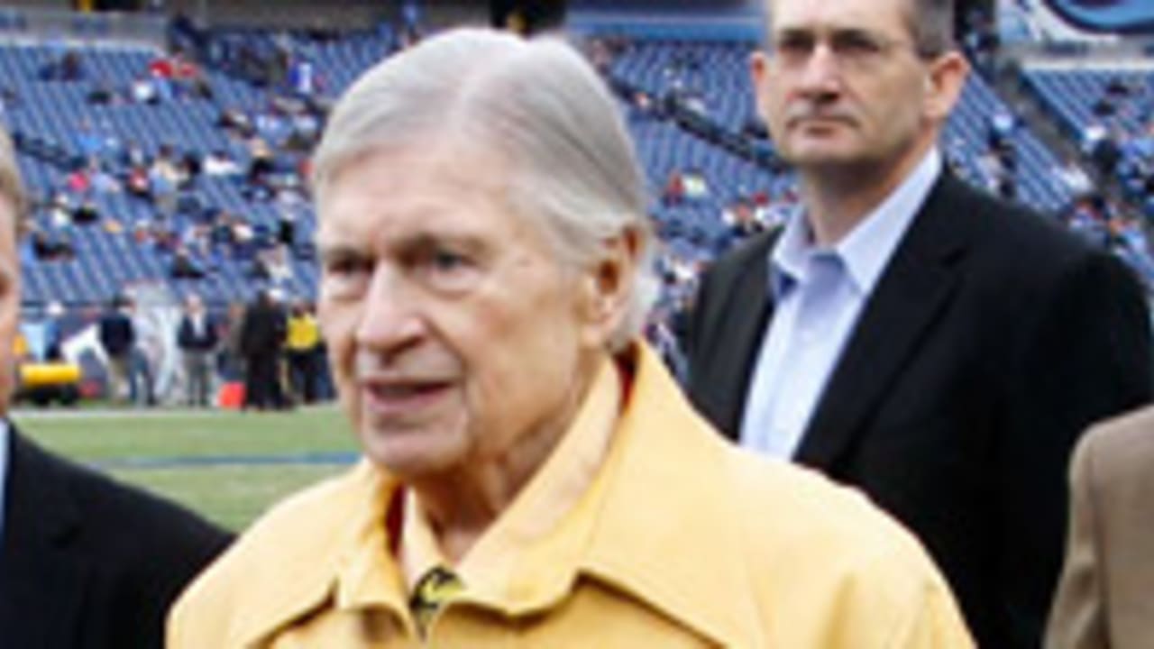 Titans owner Bud Adams dies at 90