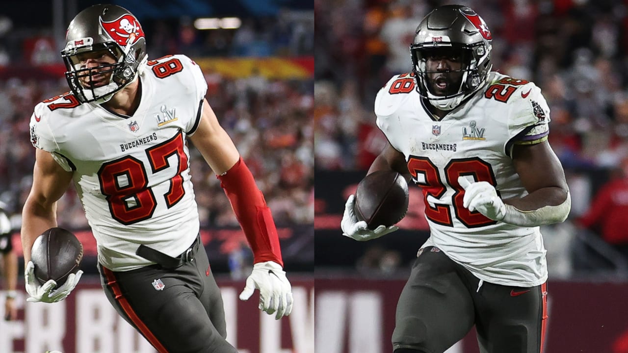 Complete List of Tampa Bay Buccaneers 2021 Free Agents: David, Godwin,  Barrett, Suh & More