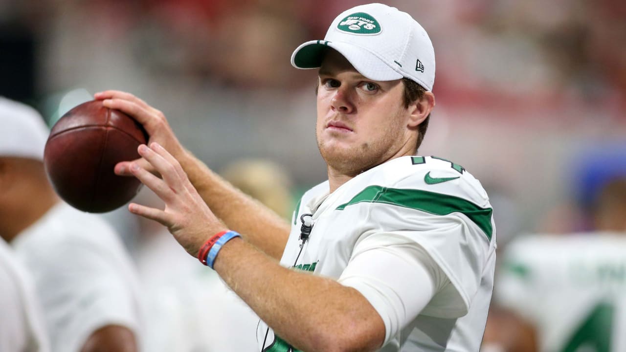darnold-190930-sl.jpg