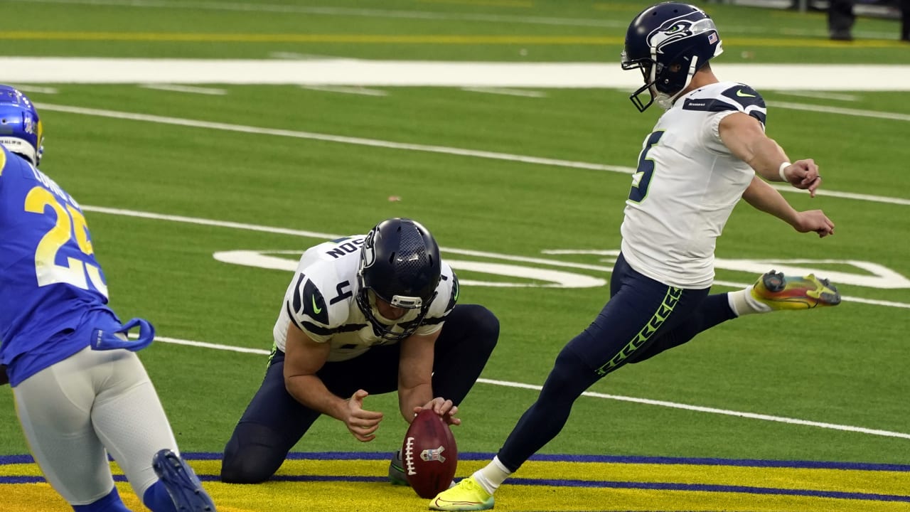 Seattle Seahawks kicker Jason Myers drills a 61YARD FG before half to