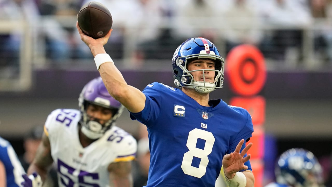 Can't-Miss Play: New York Giants quarterback Daniel Jones looks like ...