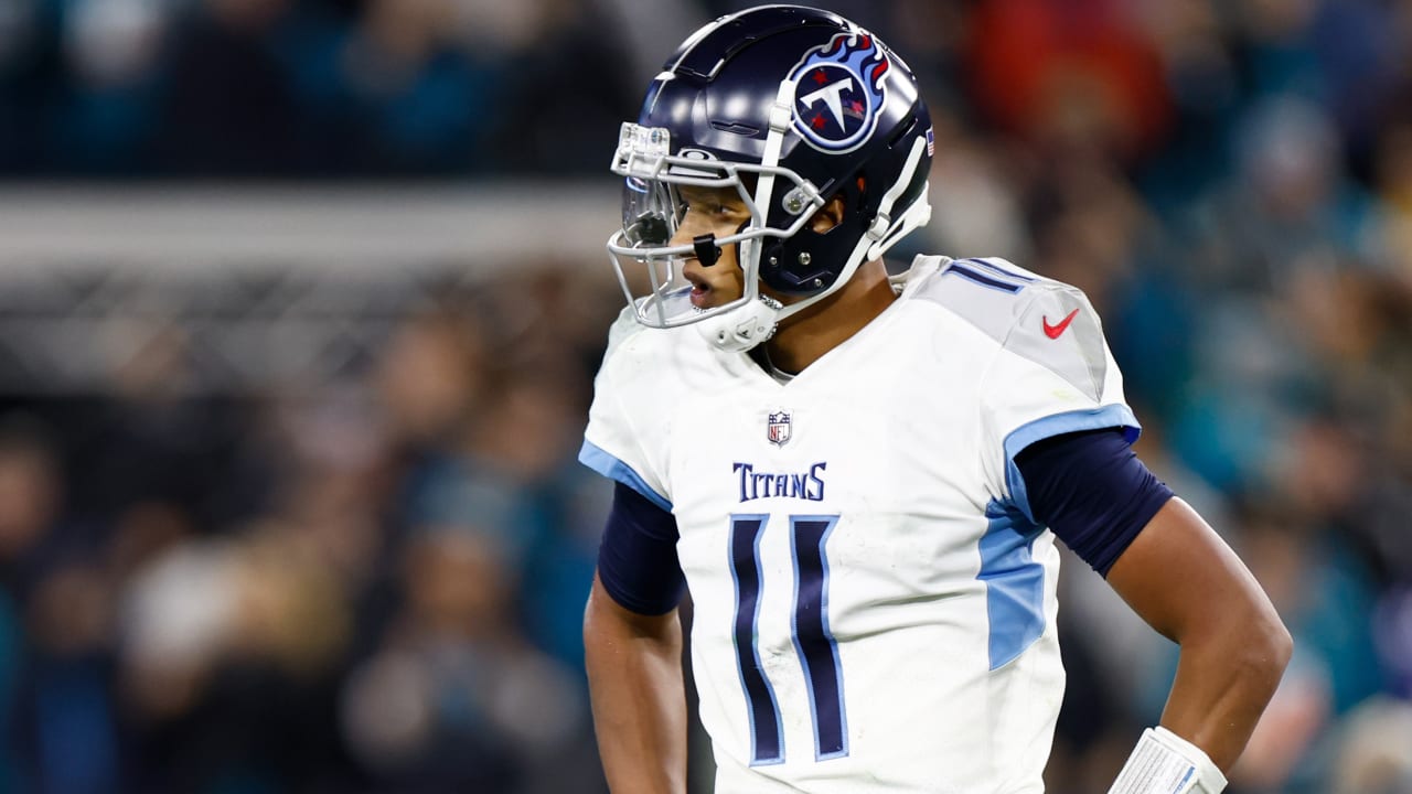 Browns bringing back ex-Titans QB Josh Dobbs on one-year deal