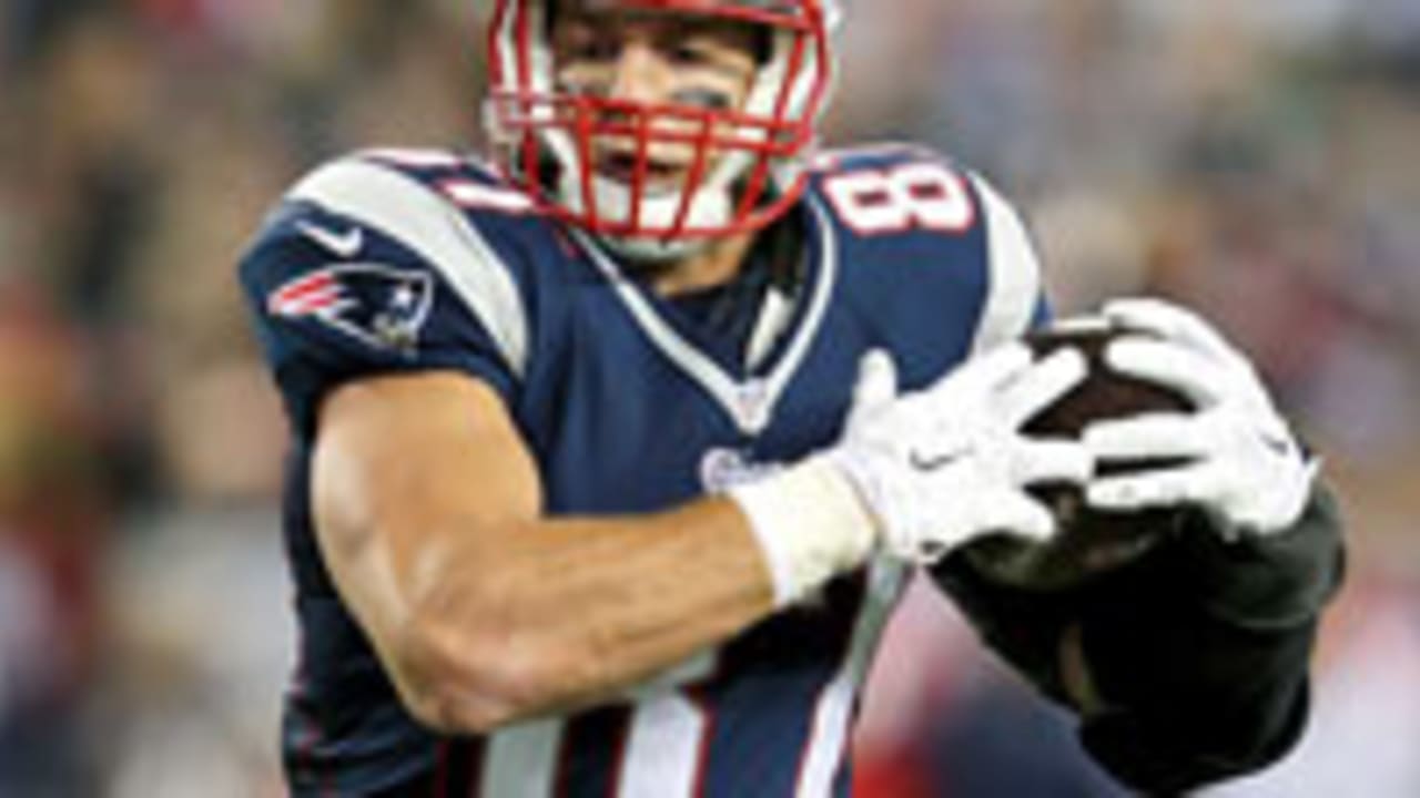 NFL-Rob-Gronkowski-SL-141015