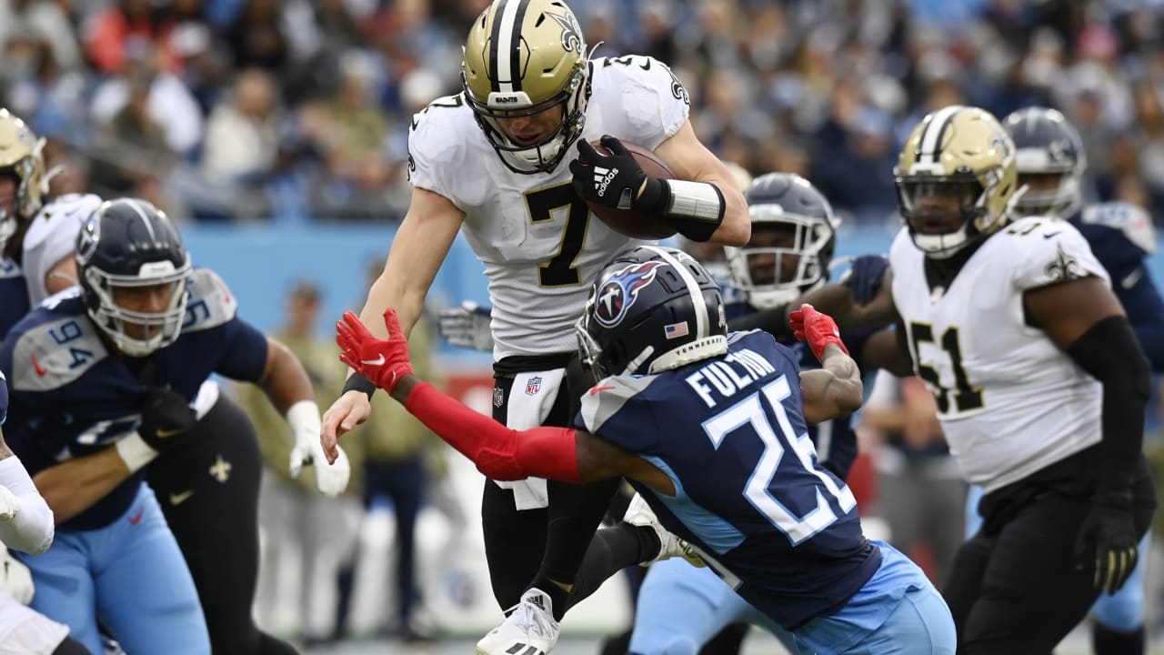 New Orleans Saints quarterback Taysom Hill uses mini hurdle to pick up ...