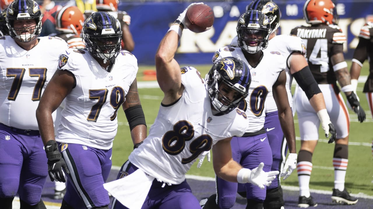 'Good Morning Football' celebrates National Tight End Day