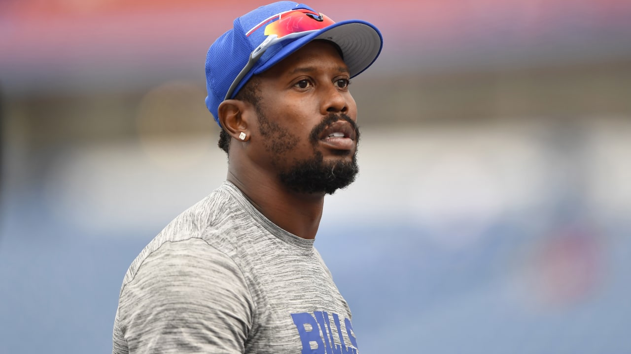 Buffalo Bills Star Von Miller Gets Caught Off Guard By Receiving