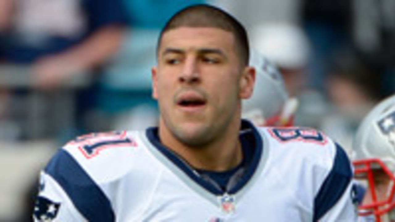 Aaron_Hernandez_130620_SL.jpg