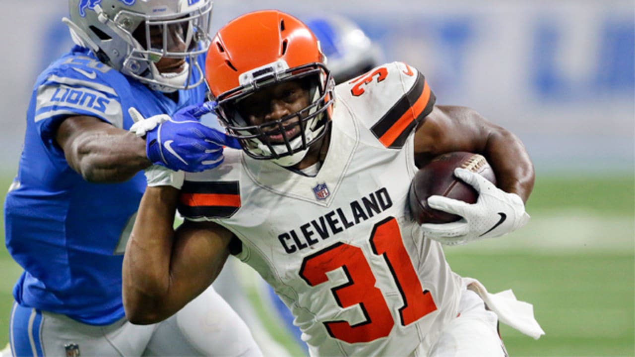 Nick Chubb dances through defenders for fourth-down TD