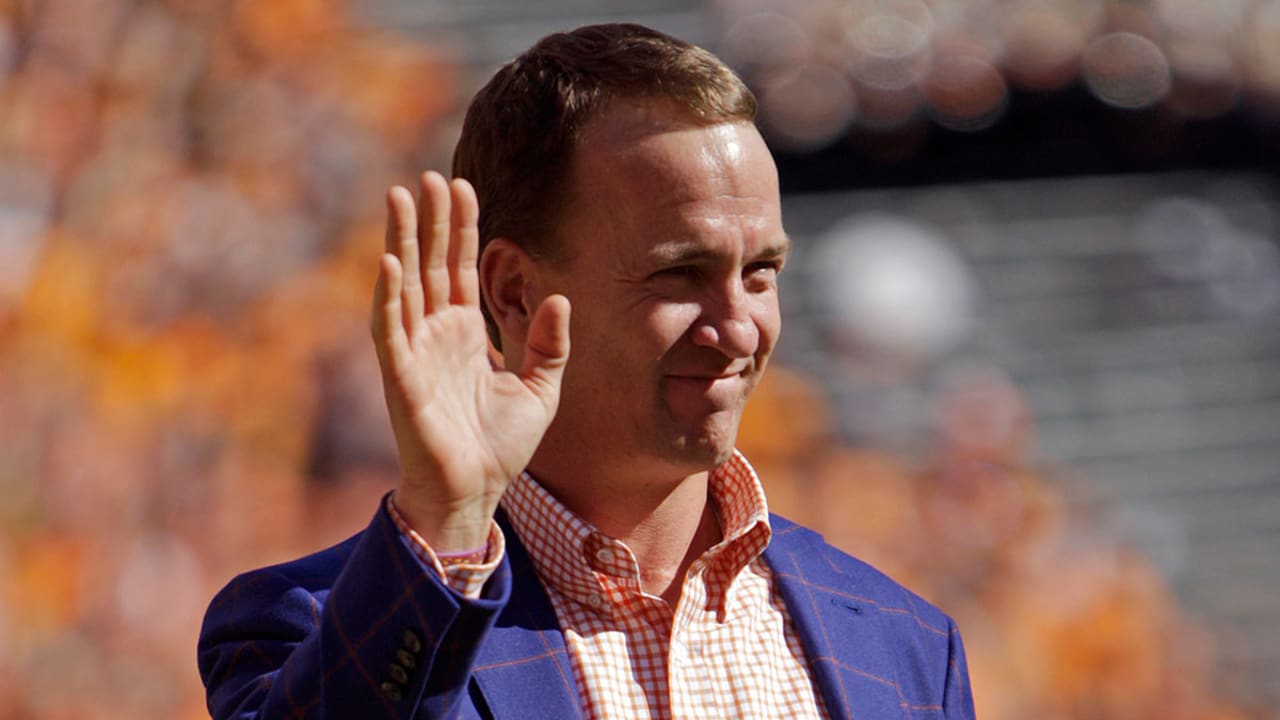 peyton-manning-170927-SL.jpg