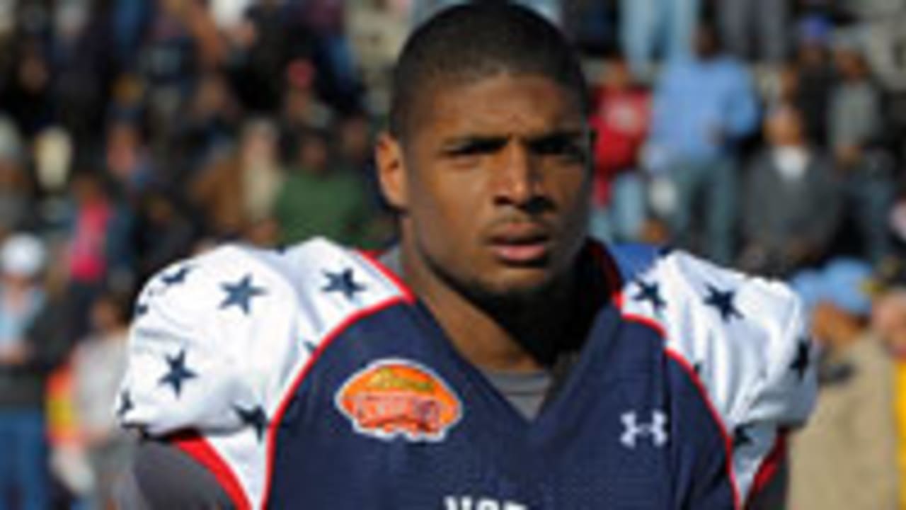 Michael Sam, NFL draft prospect, announces he's gay