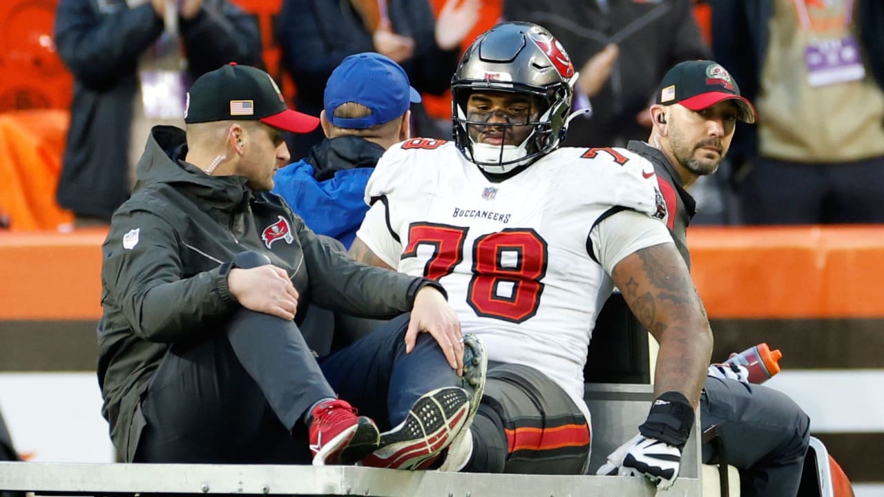 Tampa Bay Buccaneers guard Nick Leverett (60) watches action