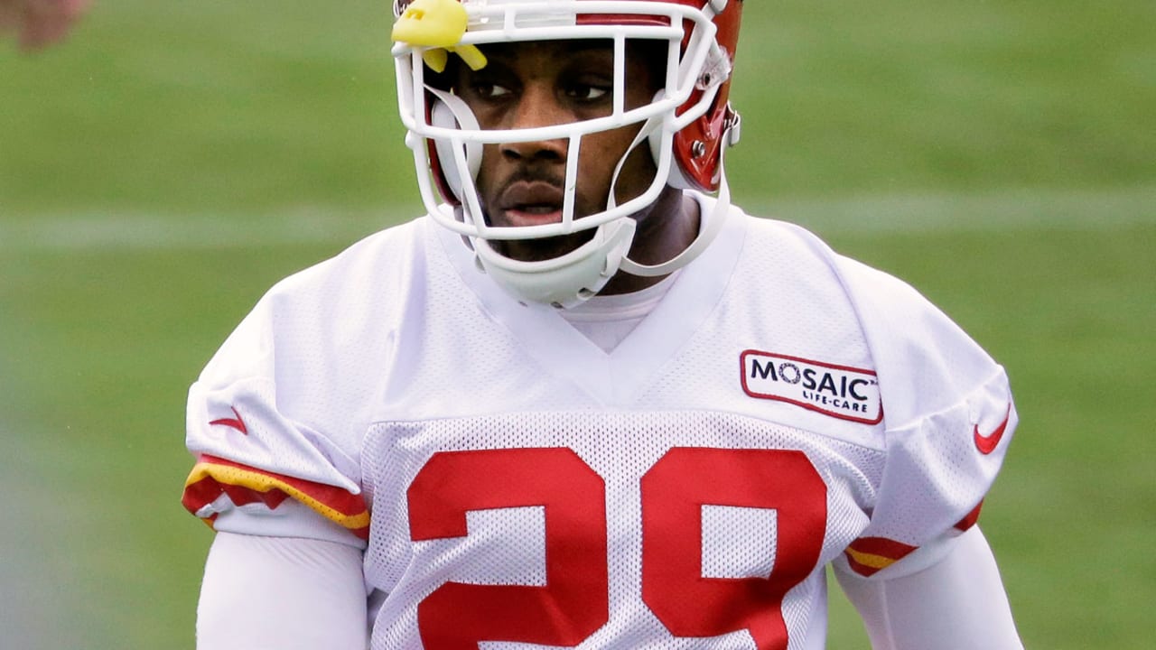 Eric Berry back at Kansas City Chiefs practice after cancer fight