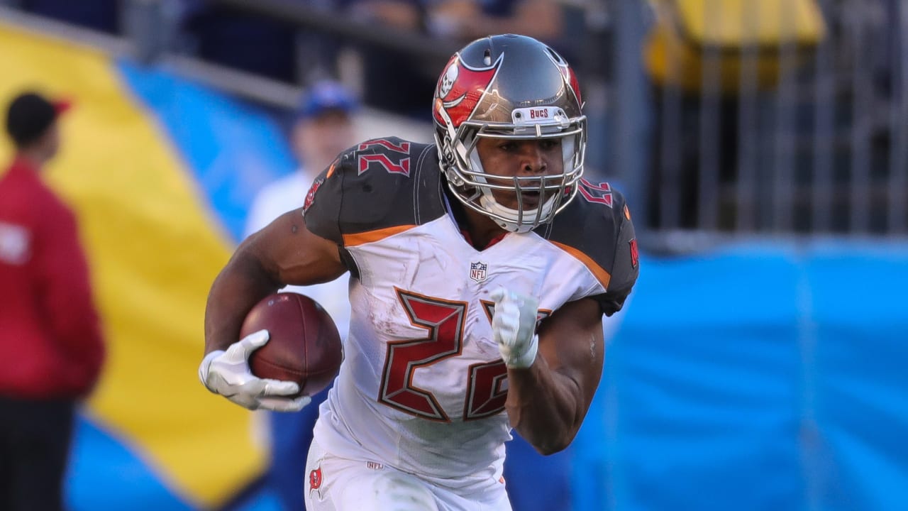 Buccaneers' Doug Martin suspended 4 games for PED violation