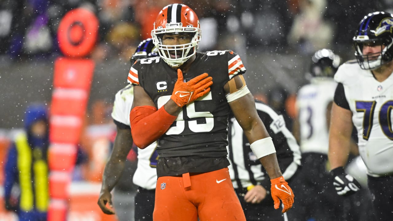 The Cleveland Browns' Myles Garrett vs. a Minnesota Vikings triple team: A  sack in six parts 