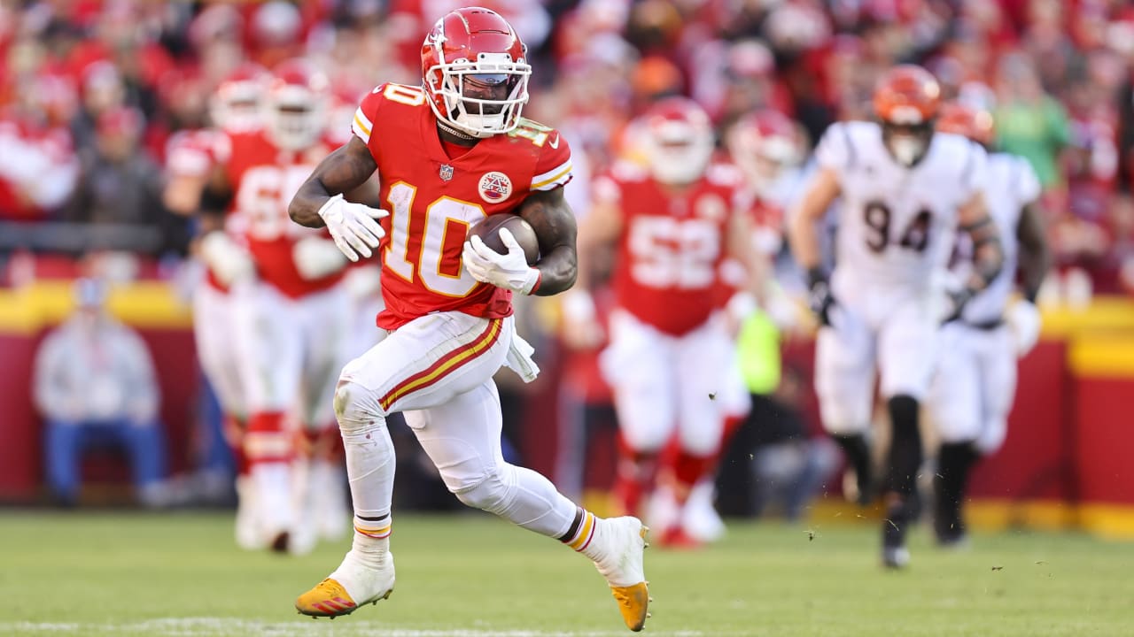 Kansas City Chiefs wide receiver Tyreek Hill's top plays 2021 season