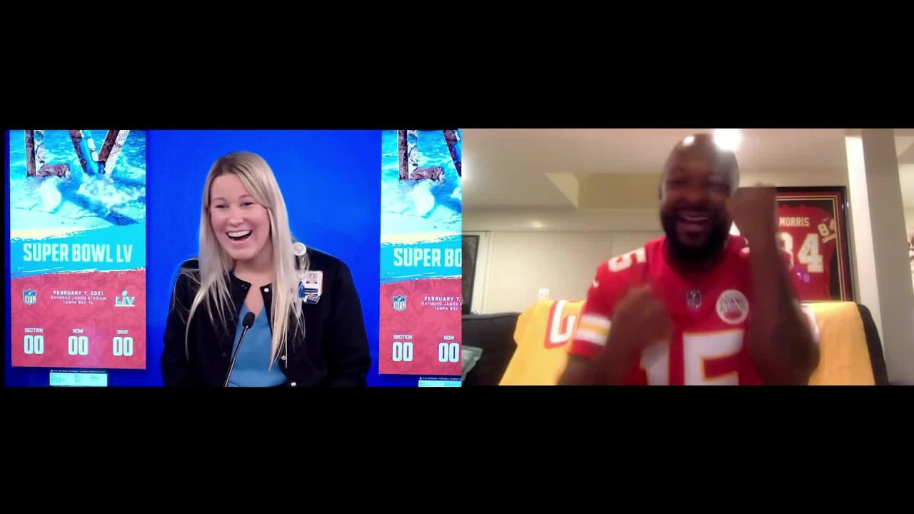 Kansas City Chiefs surprise vaccinated healthcare workers with Super(02)