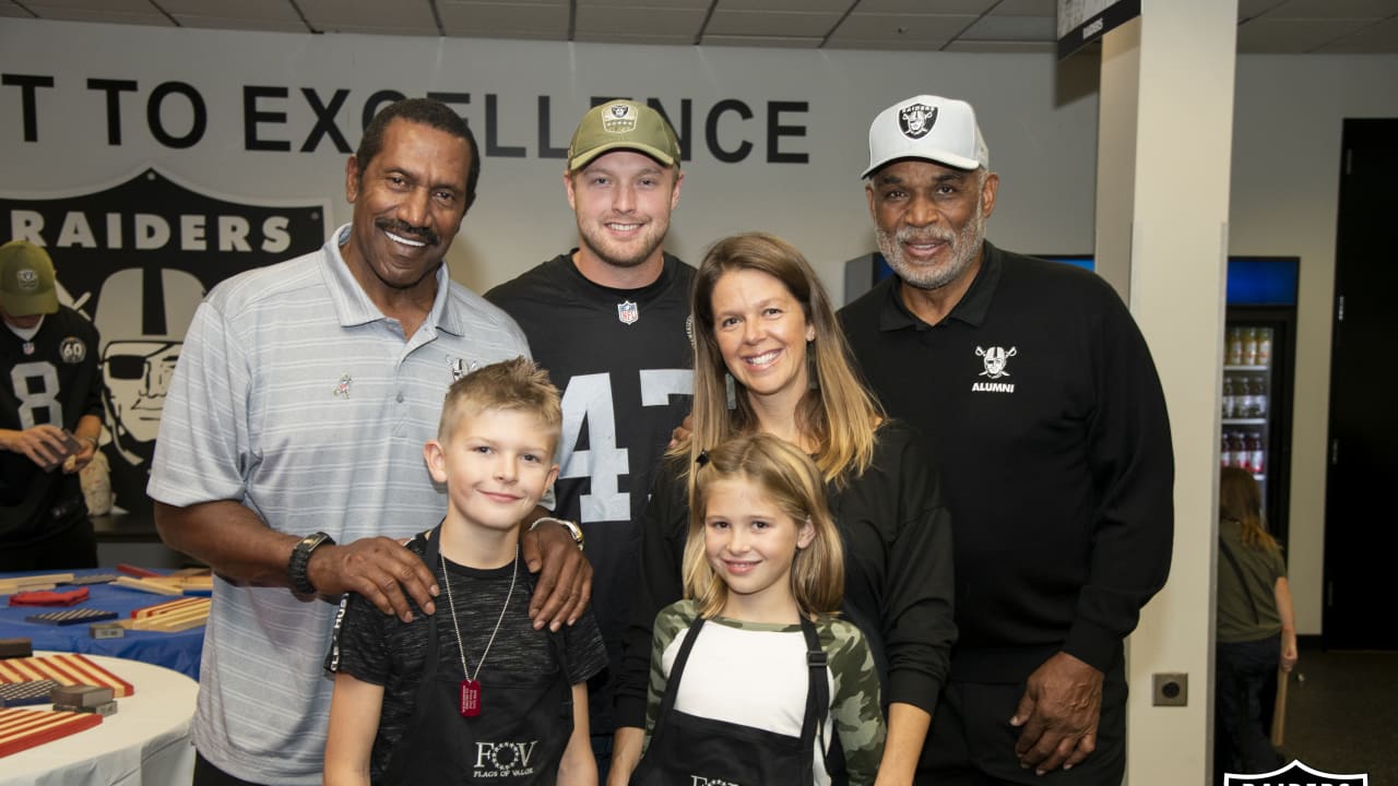 Oakland Raiders honor past and present veterans > Travis Air Force