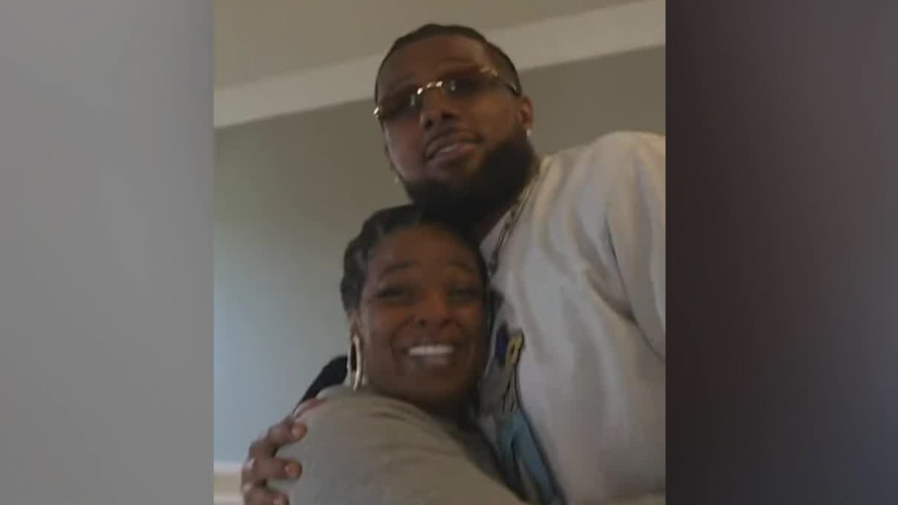 Giants DE Kayvon Thibodeaux surprises mom with new house: 'It's a