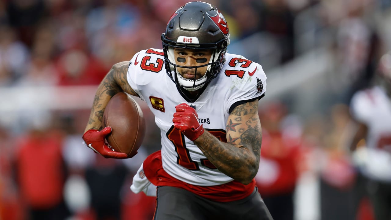 Before Bucs embark on playoff run, Mike Evans has some history to