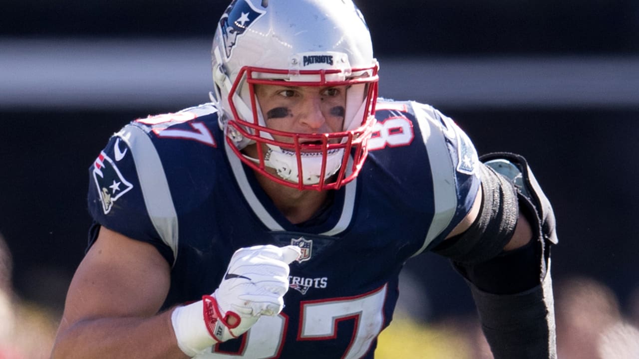 Rob-Gronkowski-171013-sl.jpg