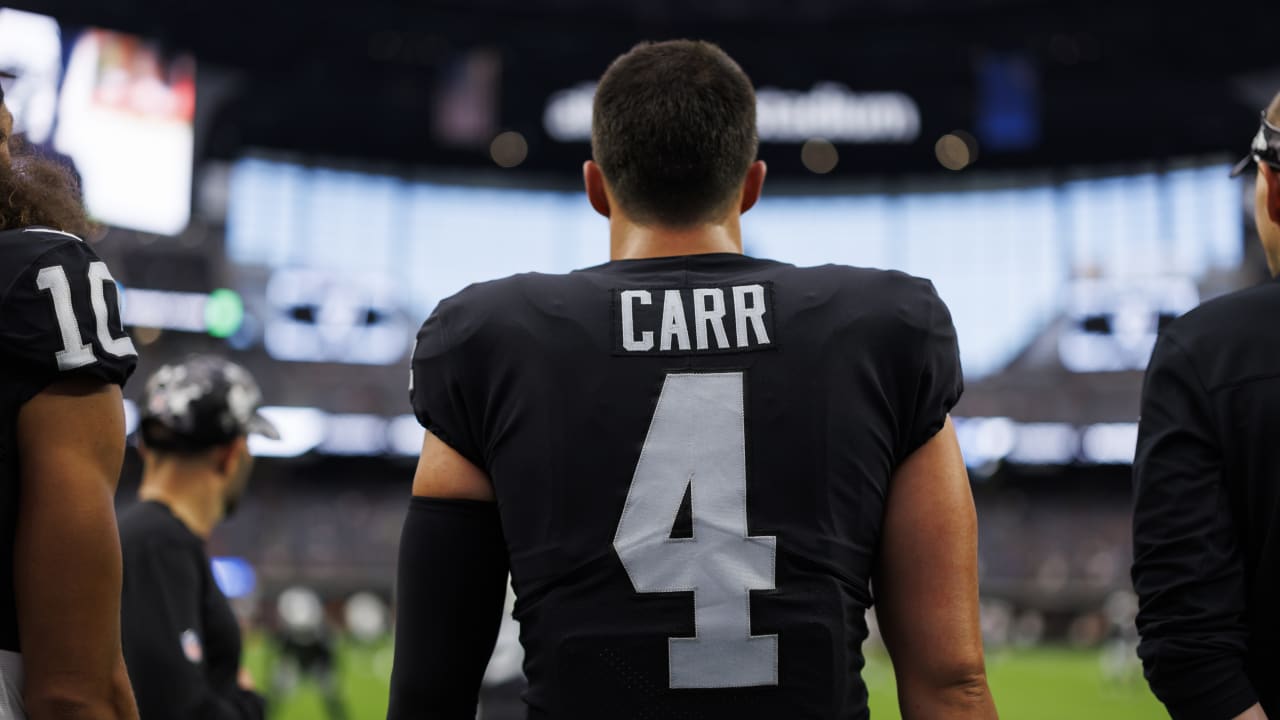 Browns, Colts eyeing Derek Carr as Raiders' division rivals load up