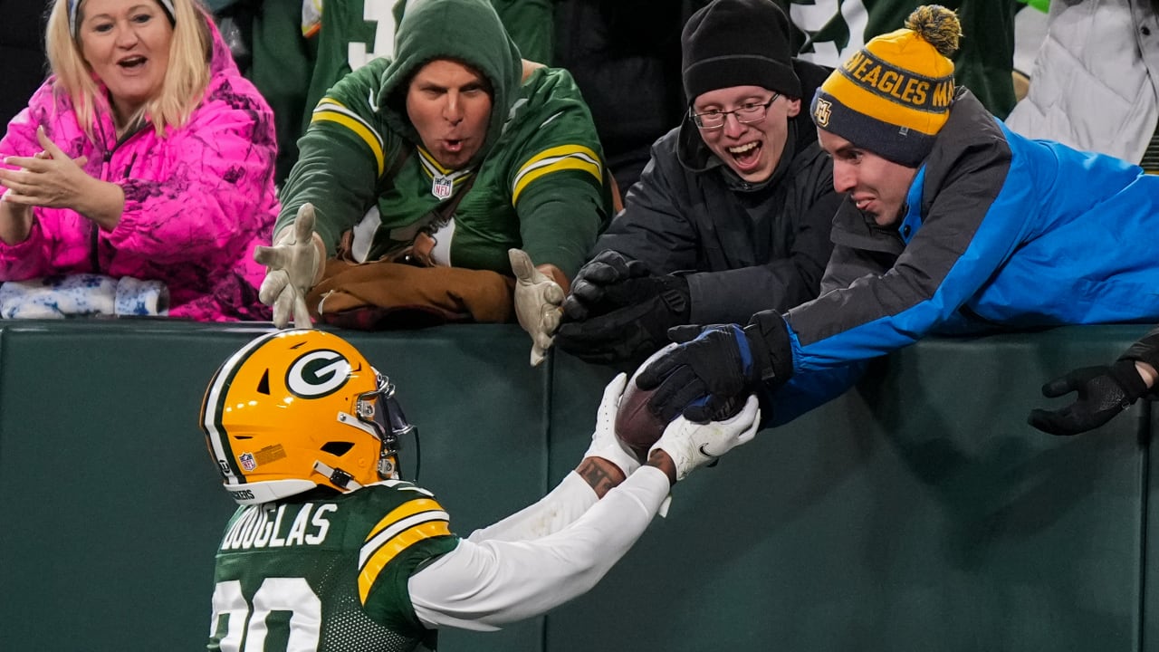 StaTuesday: Douglas' back-to-back games with INT TD in Packers