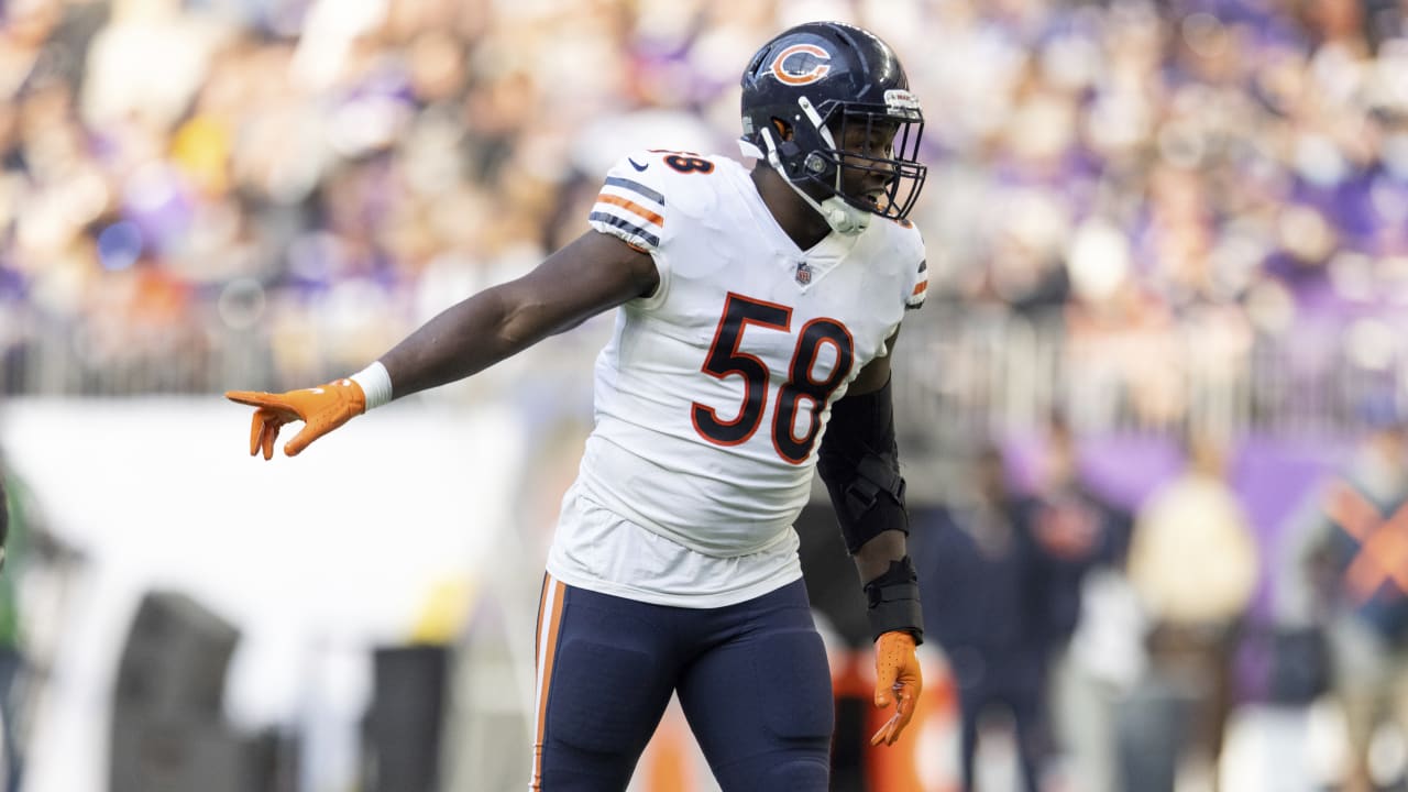 Bears LB Roquan Smith requests trade from Chicago