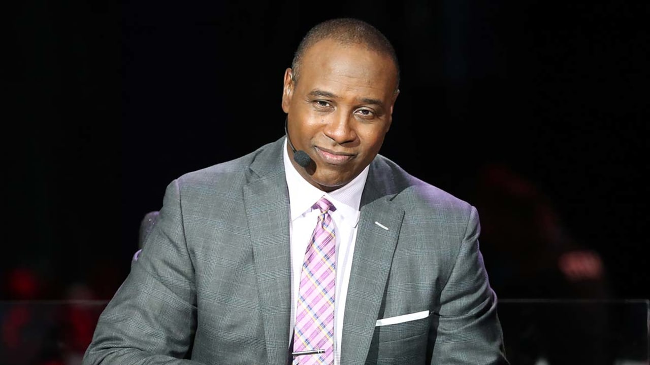 Eagles-Saints playoff game will be a first for FOX Sports announcer Charles  Davis