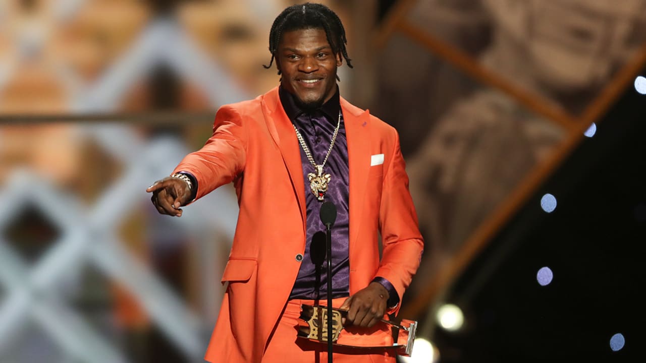 Ravens QB Lamar Jackson named 2019 NFL MVP