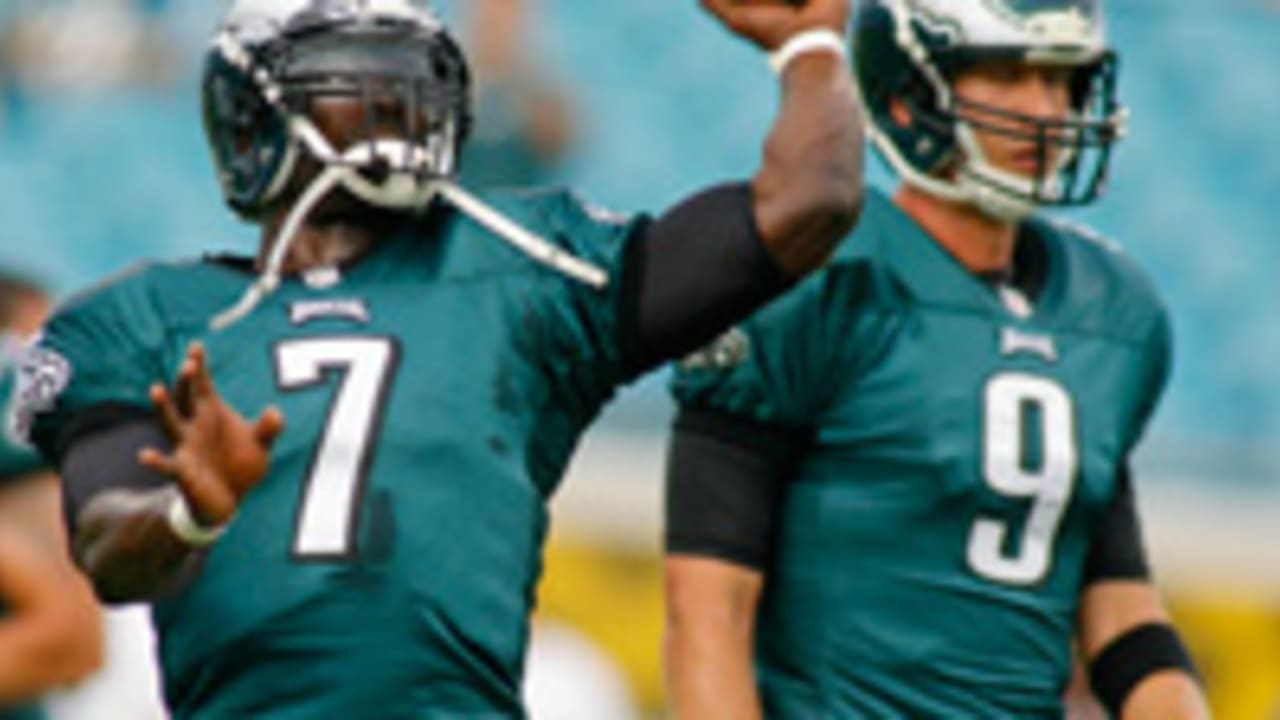 vick-foles-101813-spot.jpg