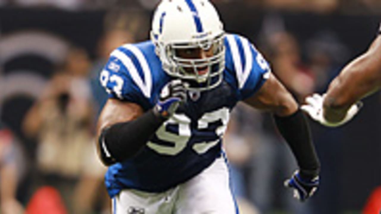 Dwight-Freeney-121005-Spot.jpg