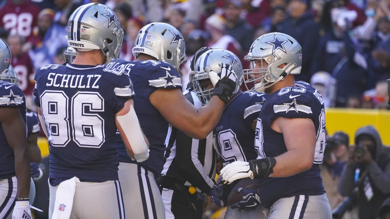 Old guy' Amari Cooper embracing leadership role in first season