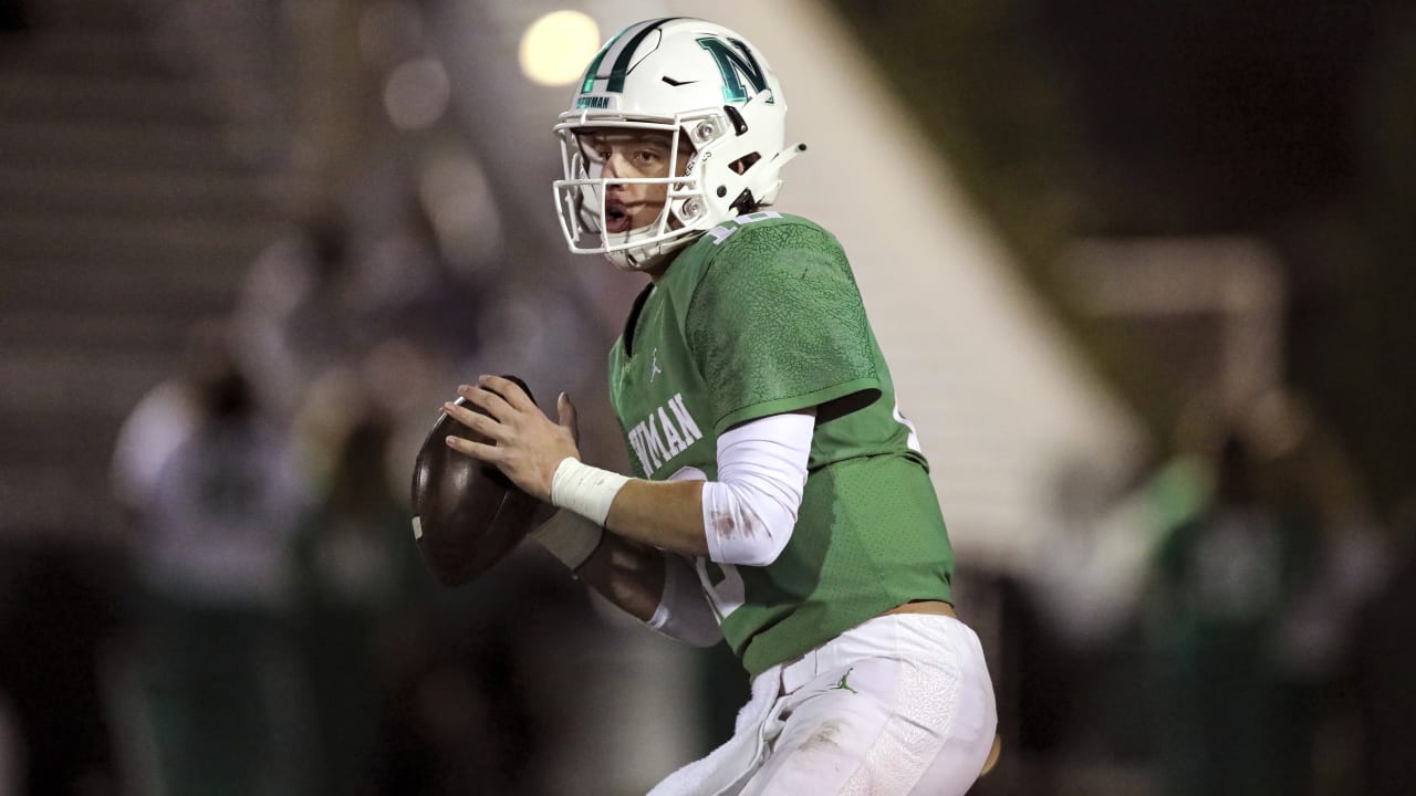 Top QB recruit Arch Manning, nephew of Peyton and Eli, commits to Texas