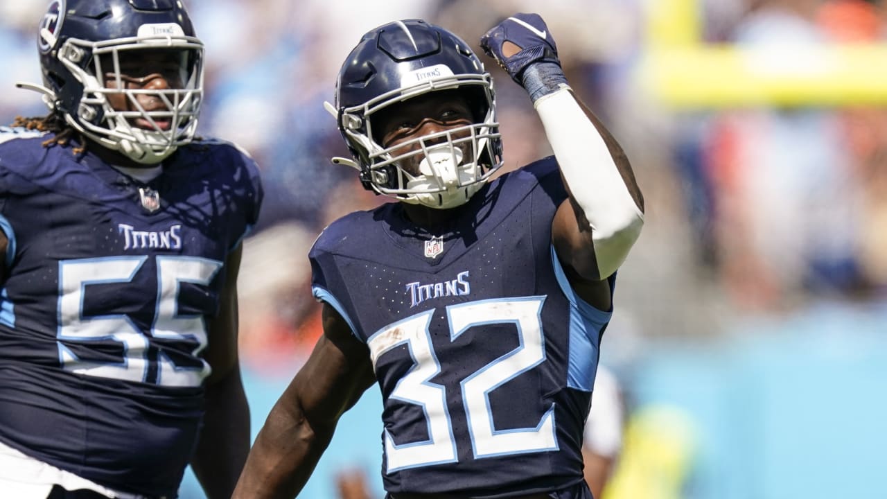 Can't-Miss Play: Tennessee Titans running back Tyjae Spears turns dropped  pitch into 26-yard gain