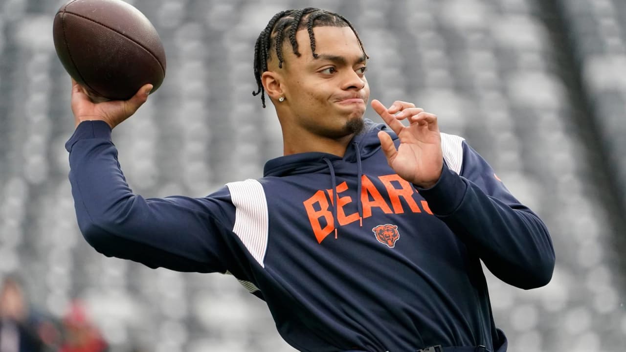 Justin Fields aiming to become first Bears QB to hit 4,000-yard passing  mark in 2023