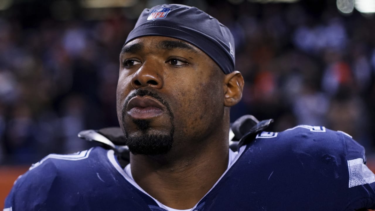 Dallas Cowboys LT Tyron Smith (neck) could be out for season, source says -  ESPN