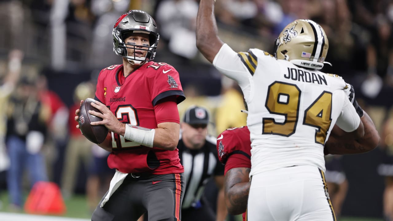 Week 2 NFL game picks: Buccaneers edge out Saints; Steelers drop Patriots  to 0-2