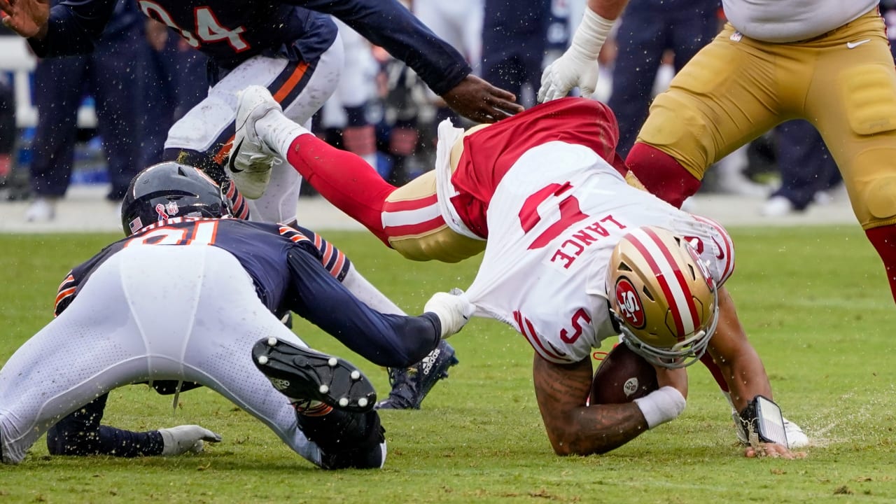 Can't-Miss Play: One-handed sack! Chicago Bears defensive lineman Dominique  Robinson's first career takedown is epic