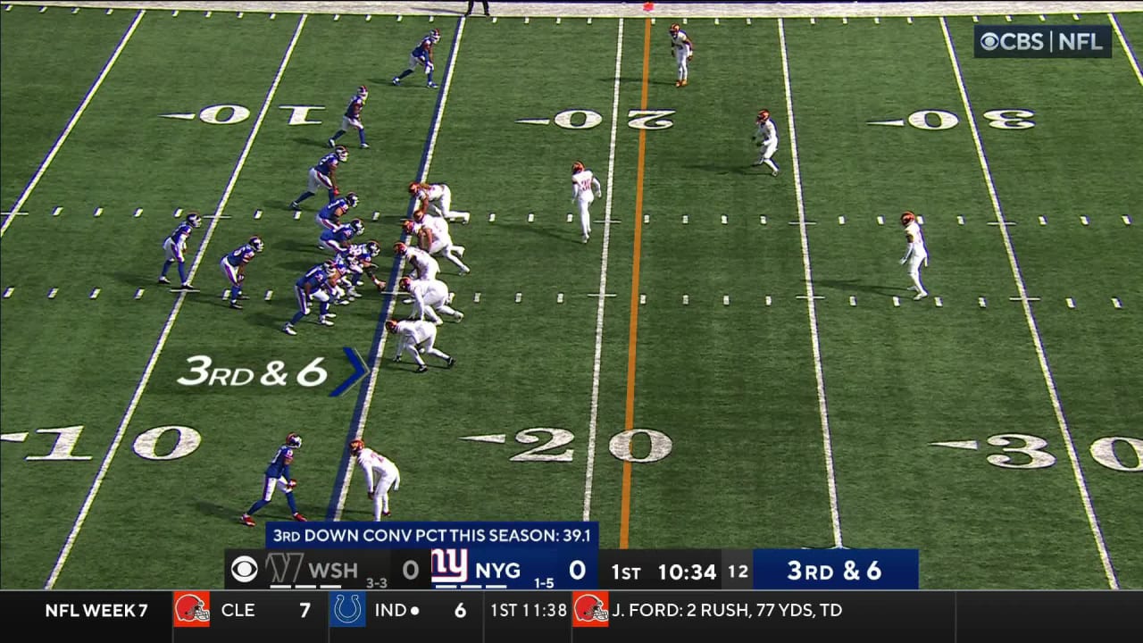 New York Giants quarterback Tyrod Taylor's 33yard launch to wide