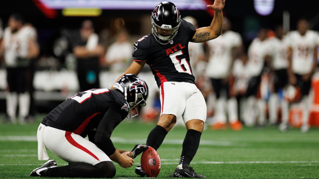 Atlanta Falcons kicker Younghoe Koo drills a gametying 45yard FG with