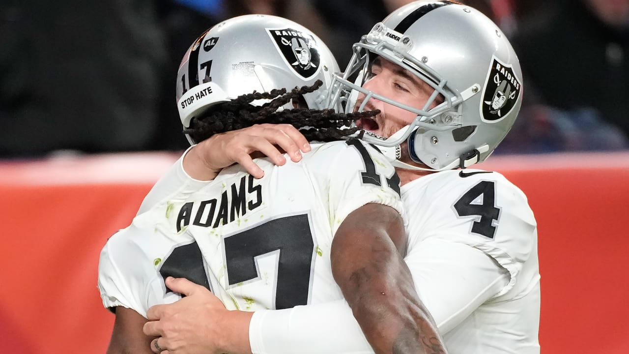 Raiders vs Broncos Week 11 final score: Davante Adams wins it in