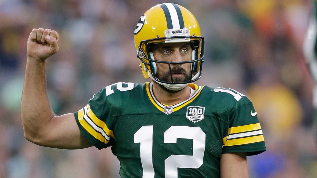 Aaron Rodgers signs $134 million NFL contract, commits to Green Bay