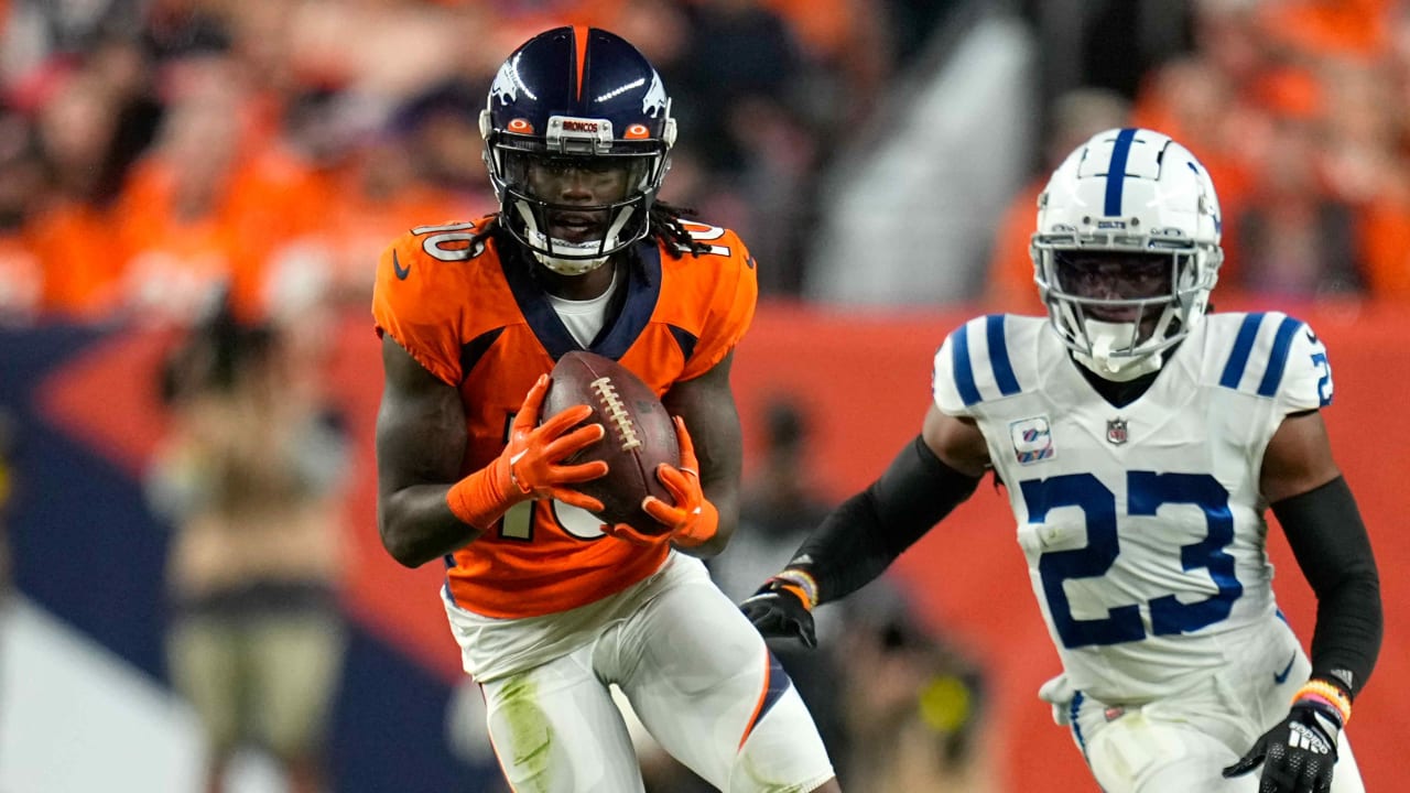 DENVER, CO - DECEMBER 11: Denver Broncos wide receiver Jerry Jeudy (10)  catches a pass for a fourth quarter touchdown during a game between the  Kansas City Chiefs and the Denver Broncos