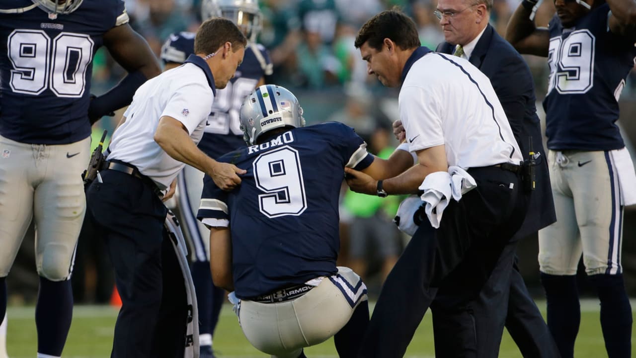 Tony Romo re-injures collarbone, could miss rest of season